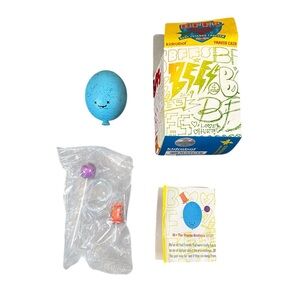 Kidrobot Travis Cain BFFs Love Hurts Series 1 Vinyl Art Toy Balloon & Pins + Box
